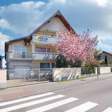 Oskar Проживание в семье *